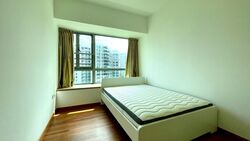 Waterfront Waves (D16), Condominium #566000911